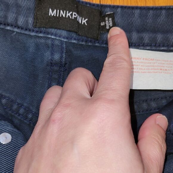 NWOT Mink Pink Slasher Flick Dark Blue Cutoff Jean Shorts S - Picture 9 of 12